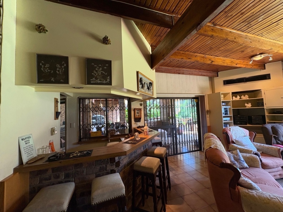 4 Bedroom Property for Sale in Heuwelsig Free State